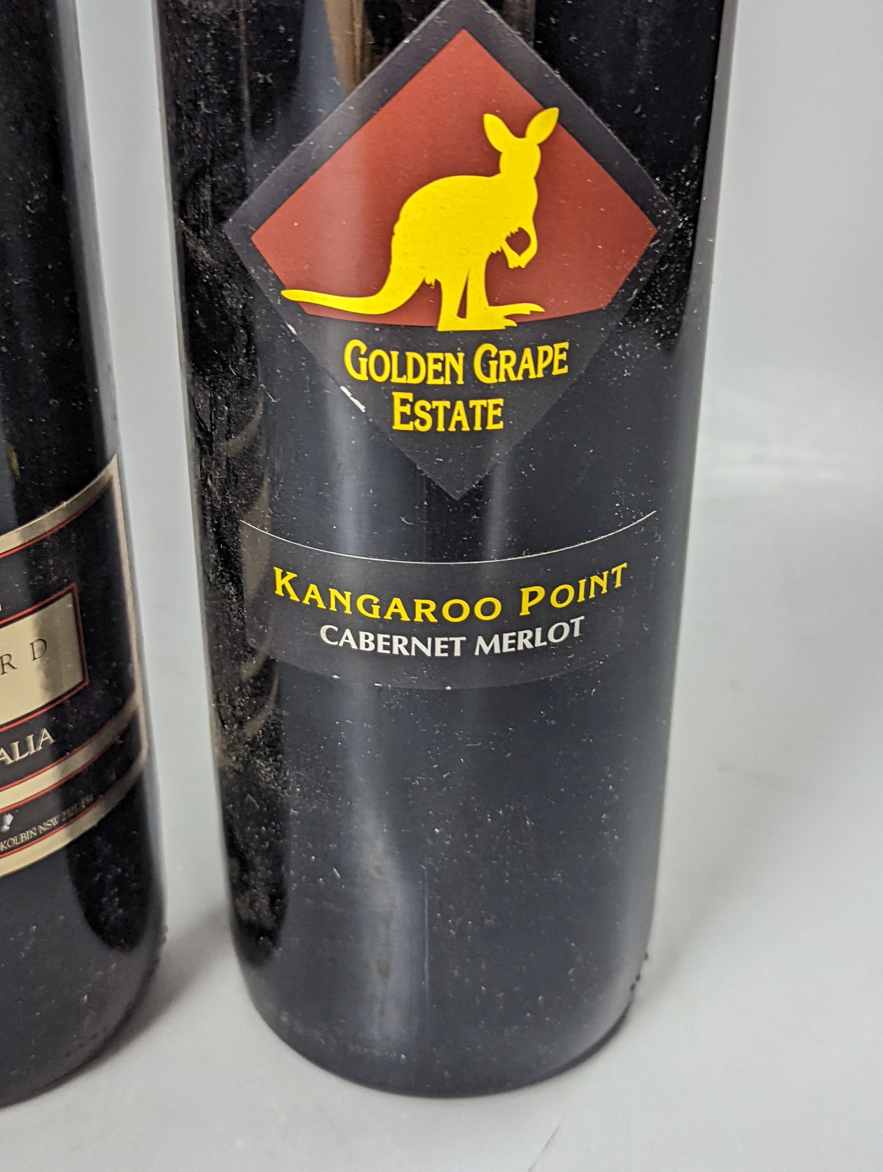 Assorted Australian red wine, 12 bottles
